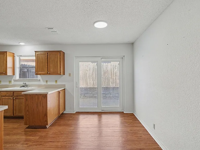 1507 Lindsey Ln W #A — Photo 12