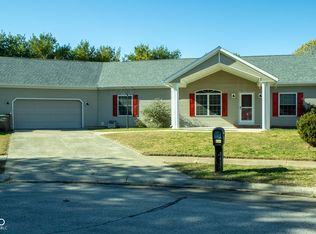 1756 Pinion Ct, Columbus, IN 47201