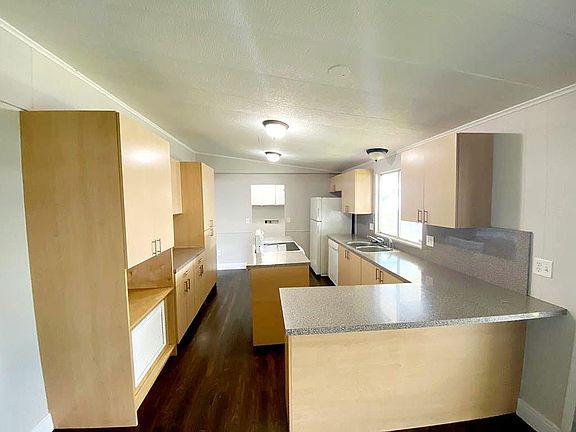 4th image of 710 NW 219th Ave