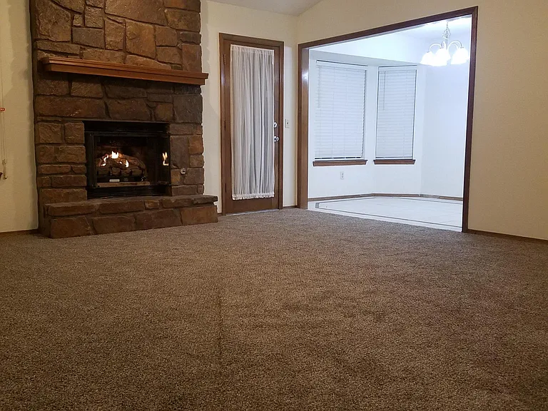 3205 W Houston Pl — Photo 4