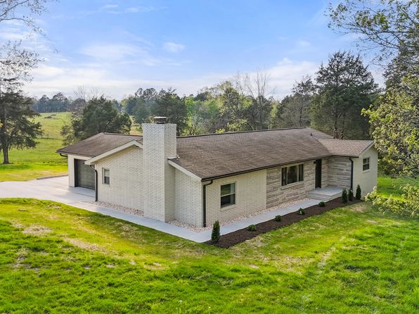 5911 Roberts Rd, Corryton, TN 37721
