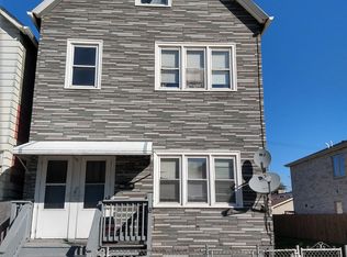 538 W Root St, Chicago, IL 60609