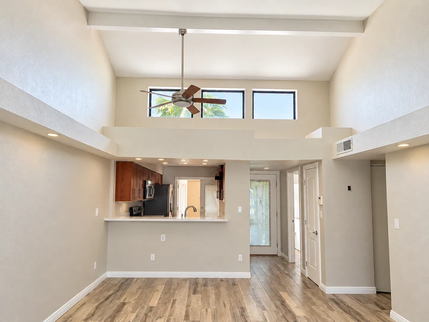 5130 E Windsor Ave — Photo 2
