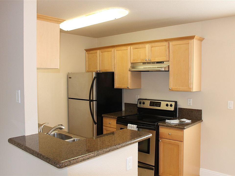 2nd image of 4444 Cherokee Ave APT 6