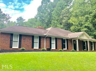 61 River Run Dr, Hogansville, GA 30230