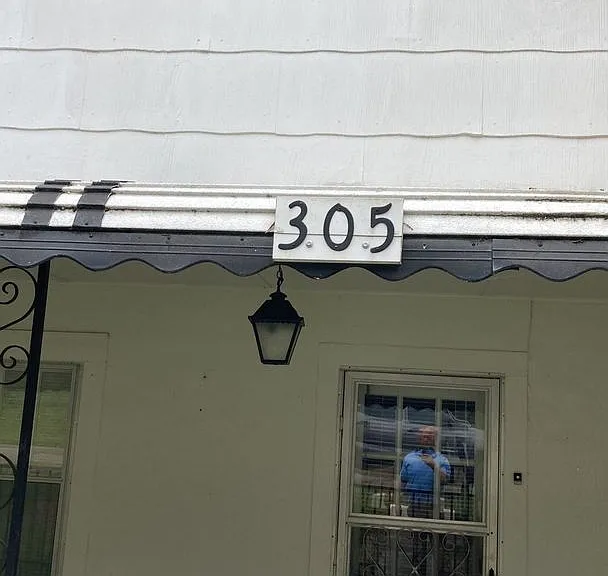 305 Dogwood Ave — Photo 1