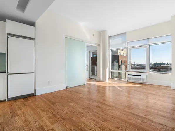 10-17 Jackson Avenue image 1 of 10