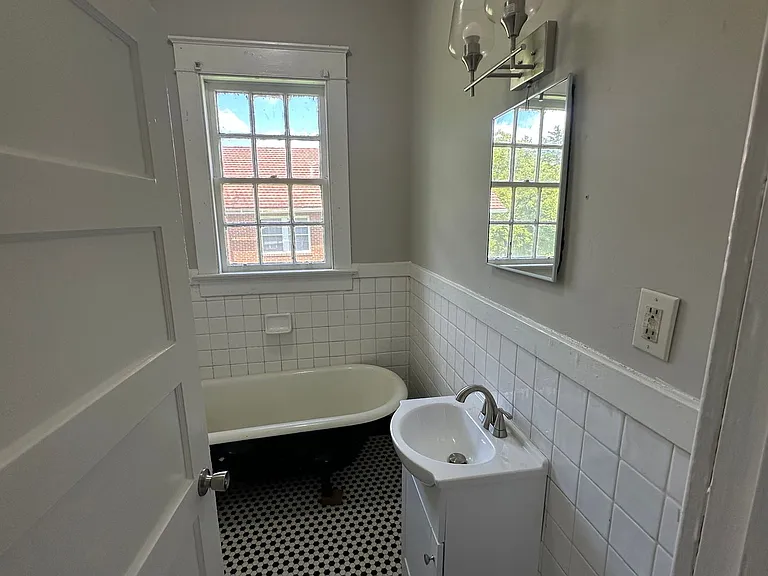 618 Grier St — Photo 6