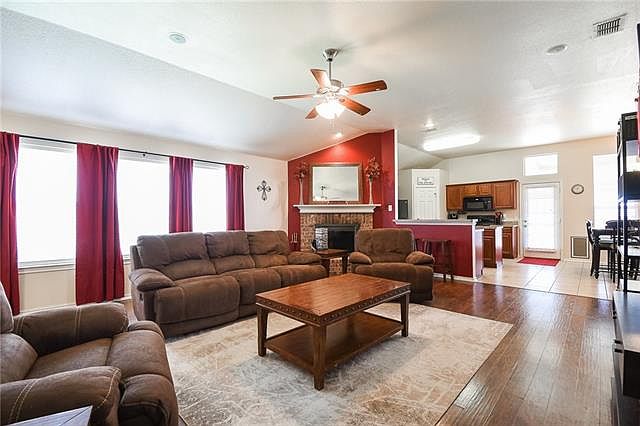 1st image of 208 Southpeak Ln