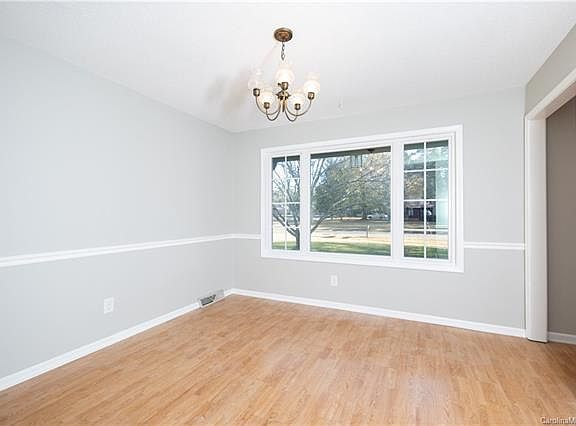4th image of 2231 Canberra Dr