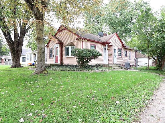 2nd image of 4644 Caroline Ave