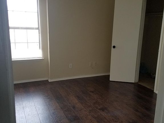 2nd image of 1054 Bland Dr