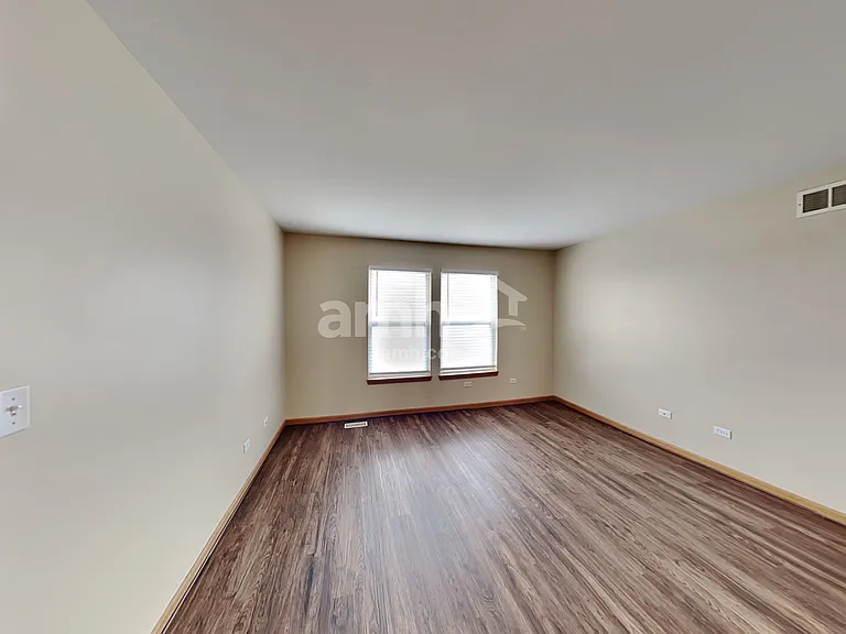 3229 Kenilworth Ln — Photo 22