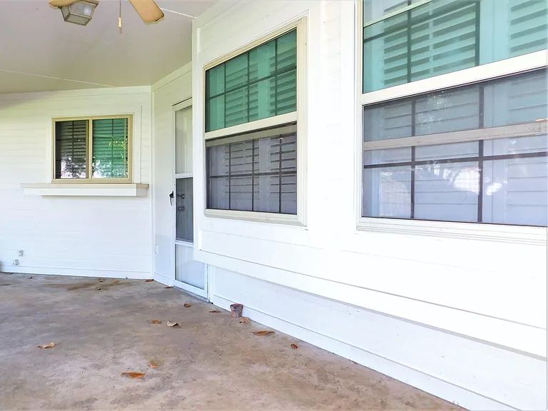 1539 Pickwick Ln — Photo 23