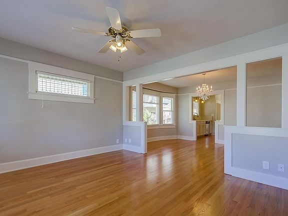 4th image of 1225 Essex St