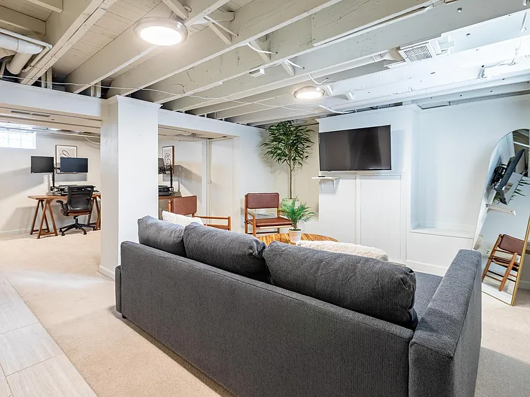 575 Blunk St — Photo 27