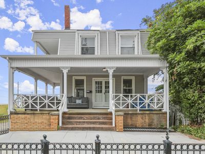 12 East Ave, West Haven, CT, 06516