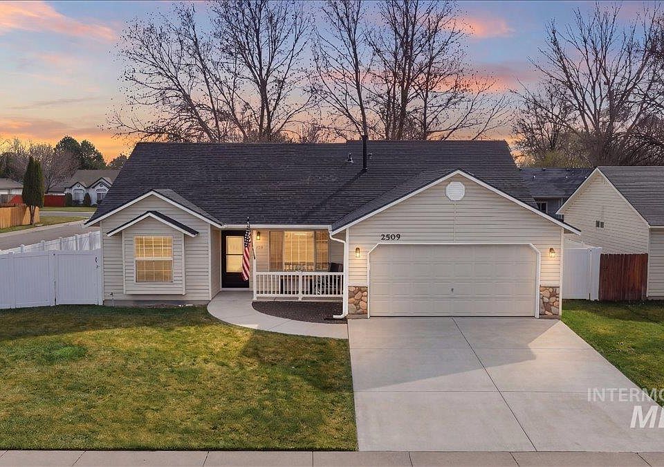 1st image of 2509 E Lily Ave