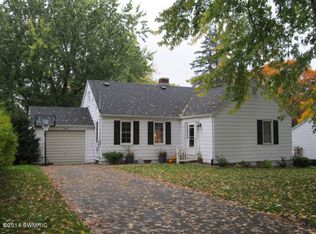 308 W High St, Greenville, MI 48838
