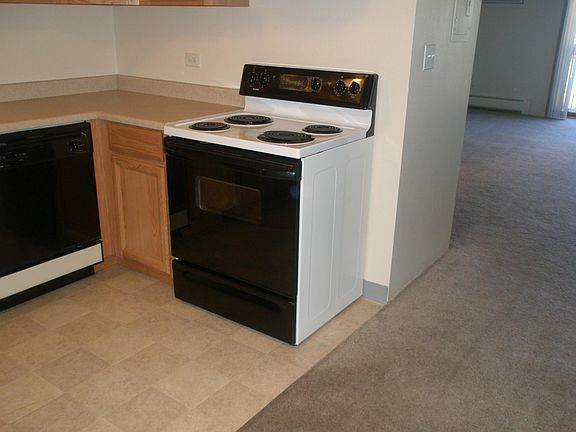 5th image of 65 N Clarkson St APT 508