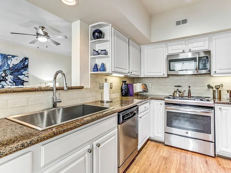 Upgraded Kitchen with Stainless Steel Appliances