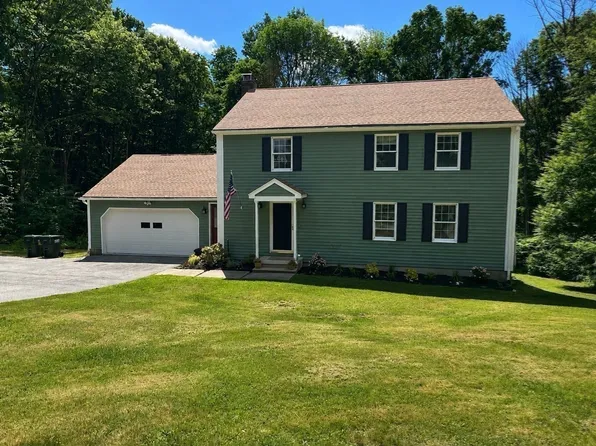 10 Garrison Heights Dr, Oxford, MA 01540