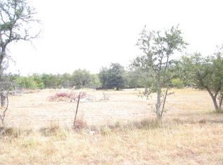 113 W Homer Dr, Kerrville, TX 78028