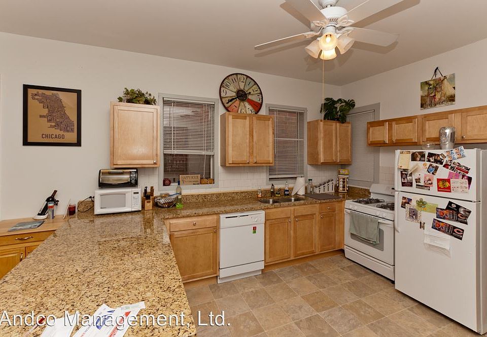 2nd image of 831 W Wrightwood Ave #Gdn