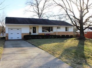 5533 Windridge Dr, Cincinnati, OH 45248