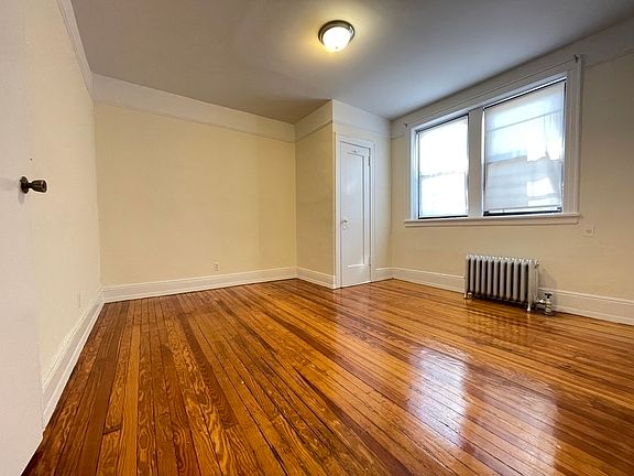 5th image of 25-39 33rd St #A1