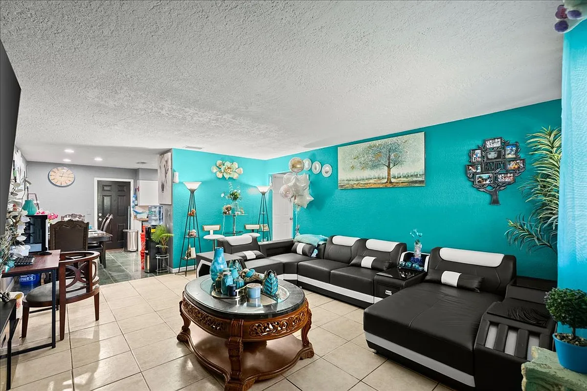 Building Photo - 1235 Alcazar St