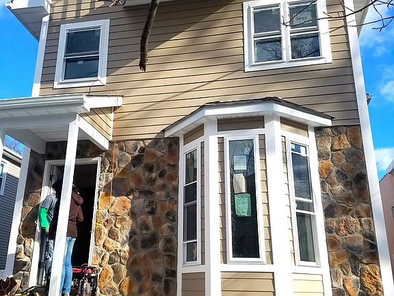 4th image of 359 S 7th Ave #2