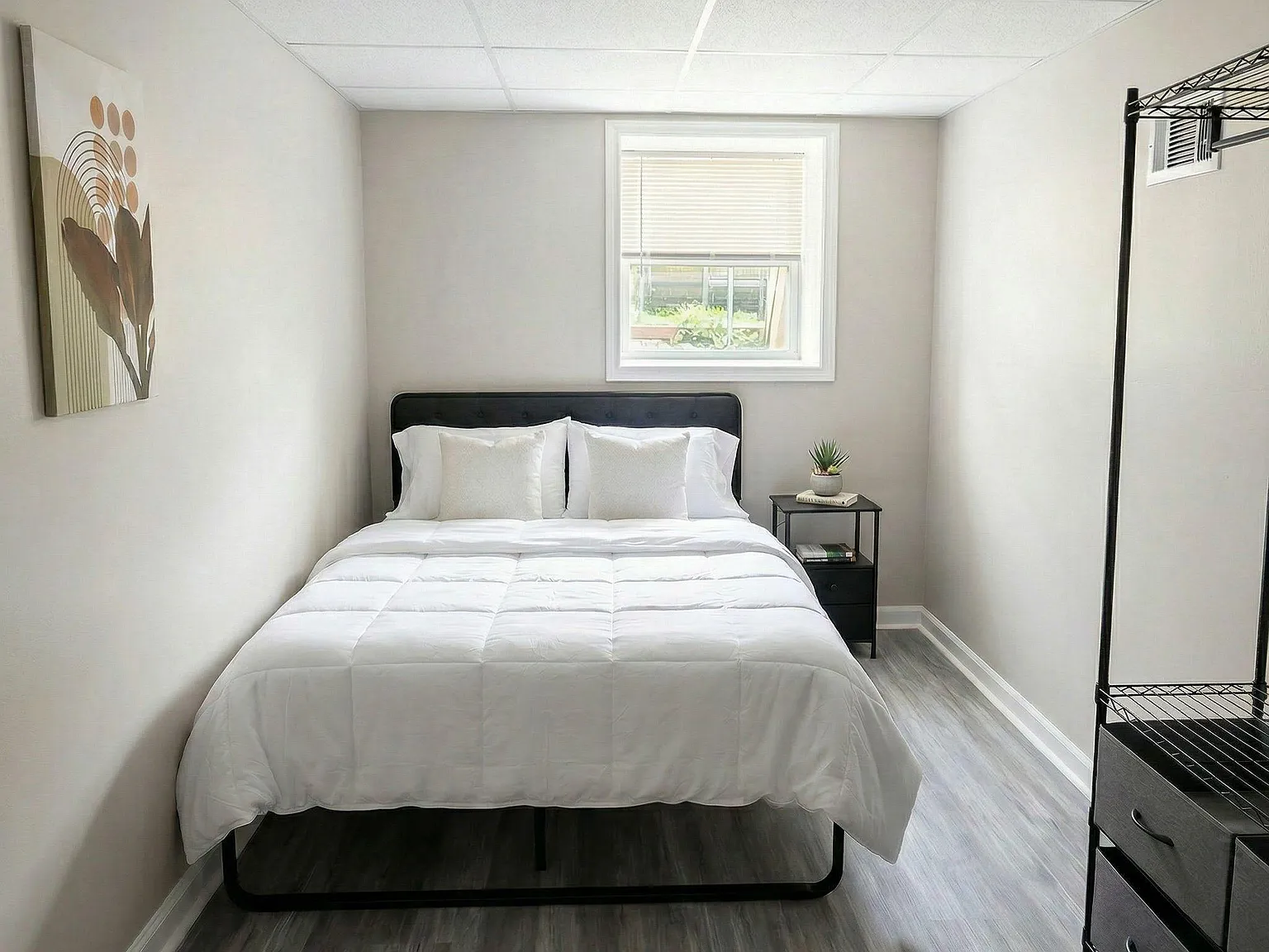 4 bed, 4.0 bath, 2100 sqft, $1,087 — Photo 1