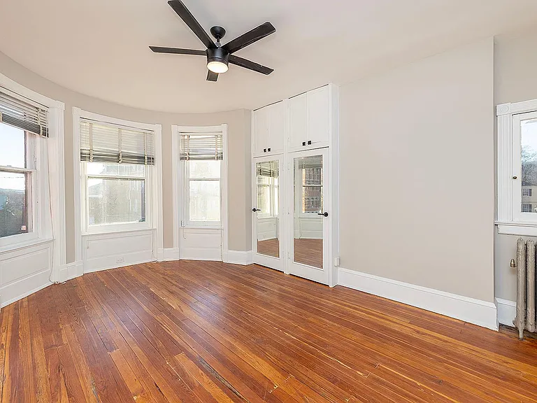 105 Washington St — Photo 22