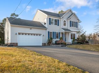 12 Stoyk Rd, Cream Ridge, NJ 08514