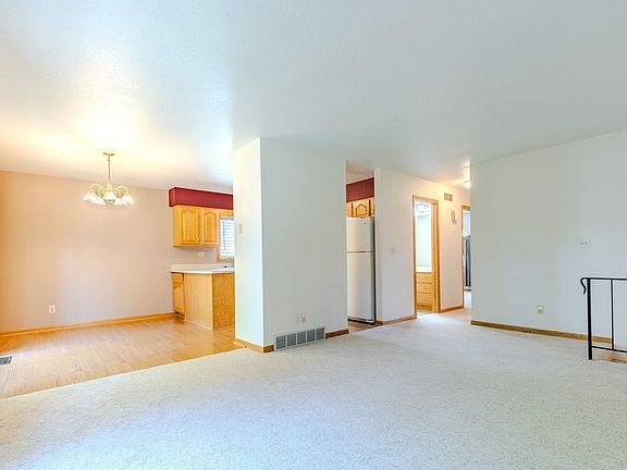5th image of 110 24th St