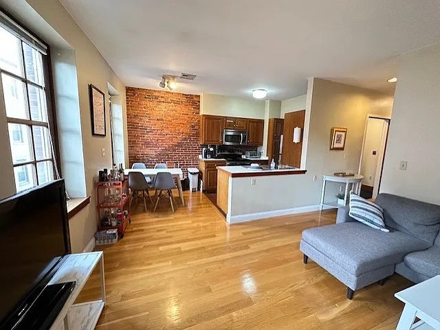 15 Sheafe St #7 — Photo 4