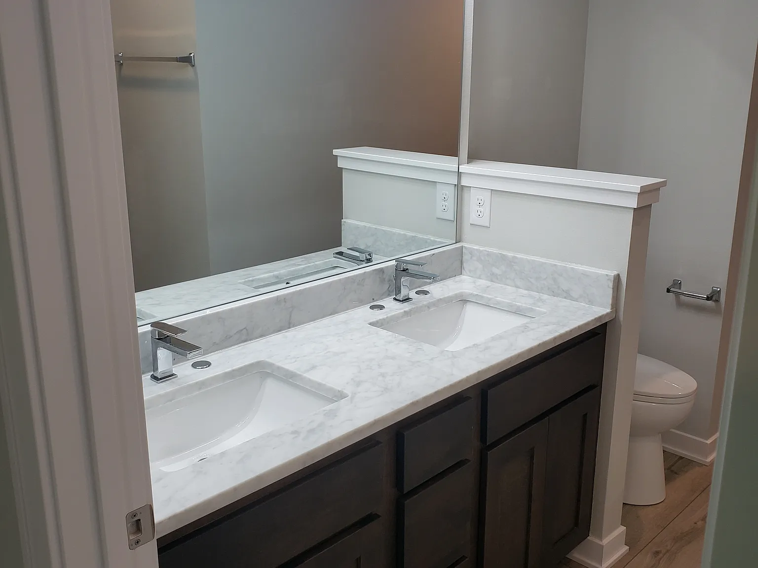 3 bed, 2.5 bath, 2000 sqft, $2,200 — Photo 4
