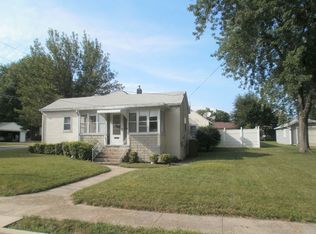 2429 2nd St, Peru, IL 61354