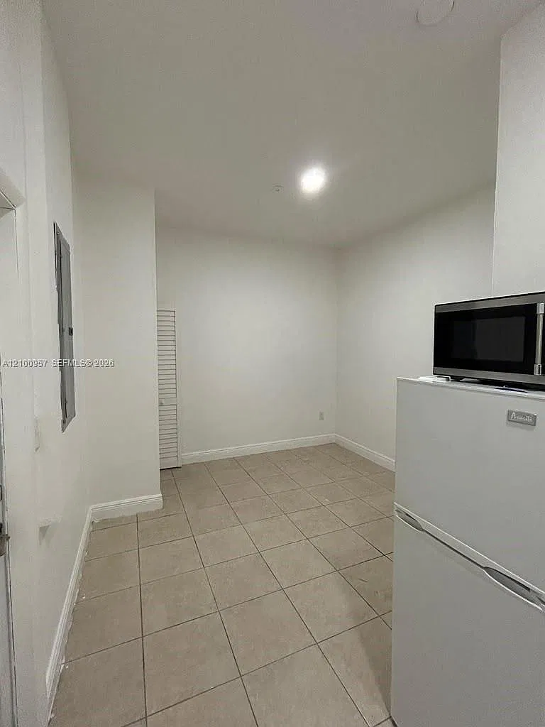 Chateau Royal Estates — Photo 1