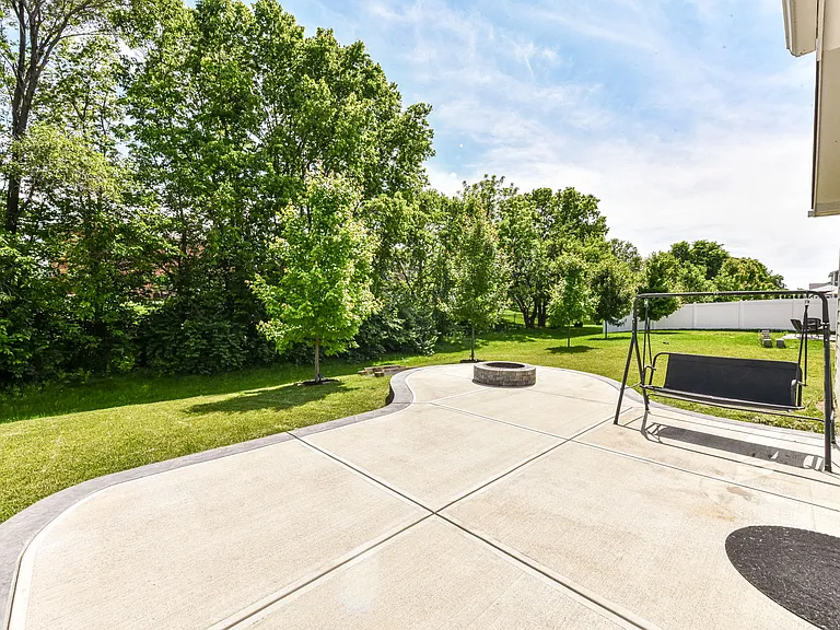 5465 Dunhaven Rd — Photo 40