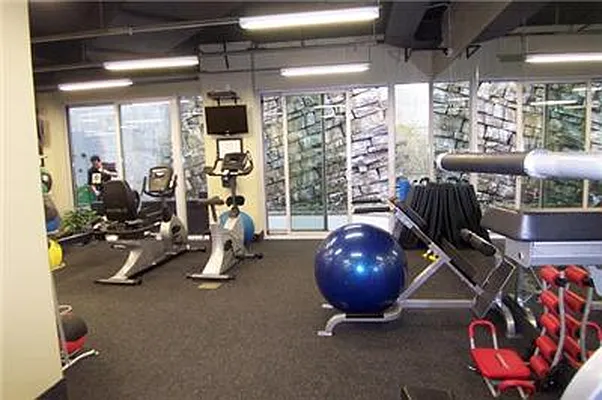 Rented by R New York | media 23