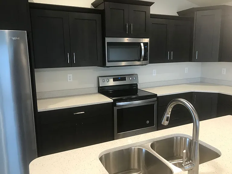 920 Albert Dr W — Photo 28