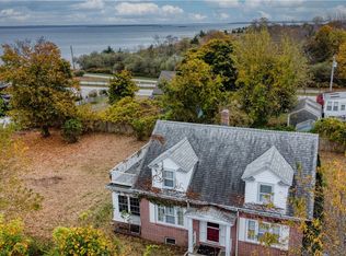 97 Floral Ave, North Kingstown, RI 02852