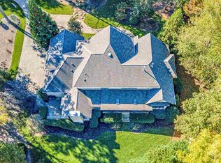 2600 Chelmsford Ct, Cary, NC 27518