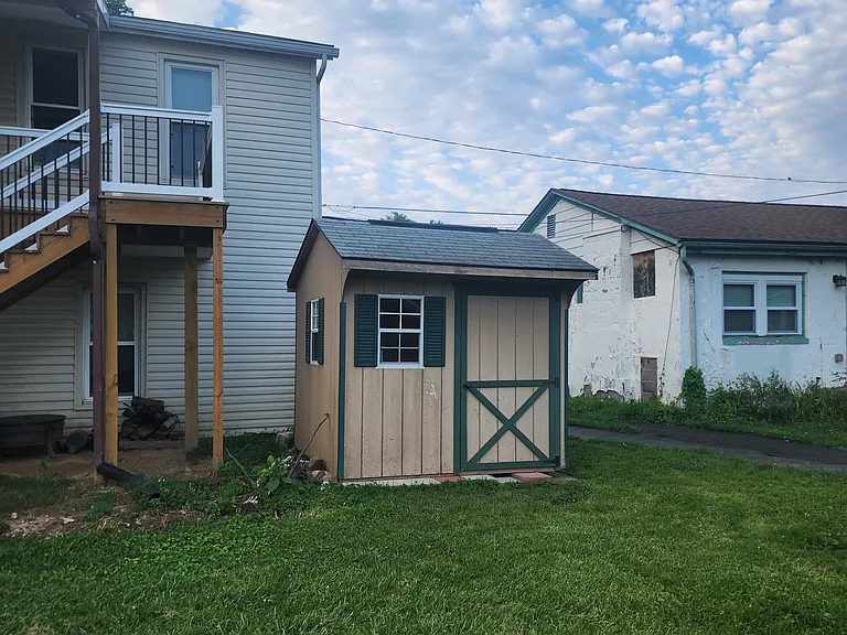 214 Ross Ave — Photo 11