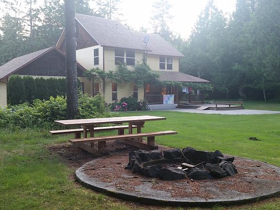 Rear of home, fire pit