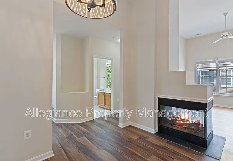 11400 Windleaf Ct #R — Photo 6