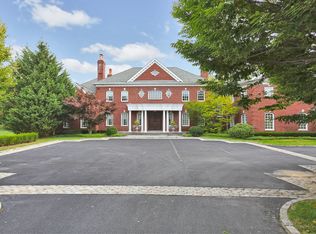 5 Tatem Way, Old Westbury, NY 11568