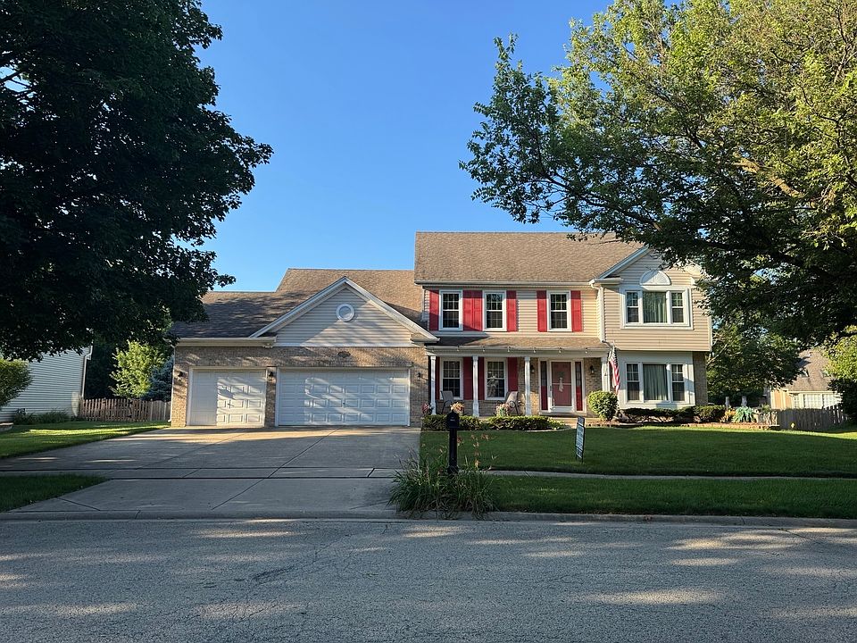 1st image of 802 Arrowwood Dr
